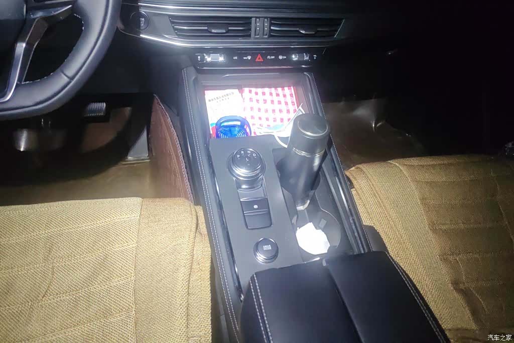 Ford Explorer, 2025 16
