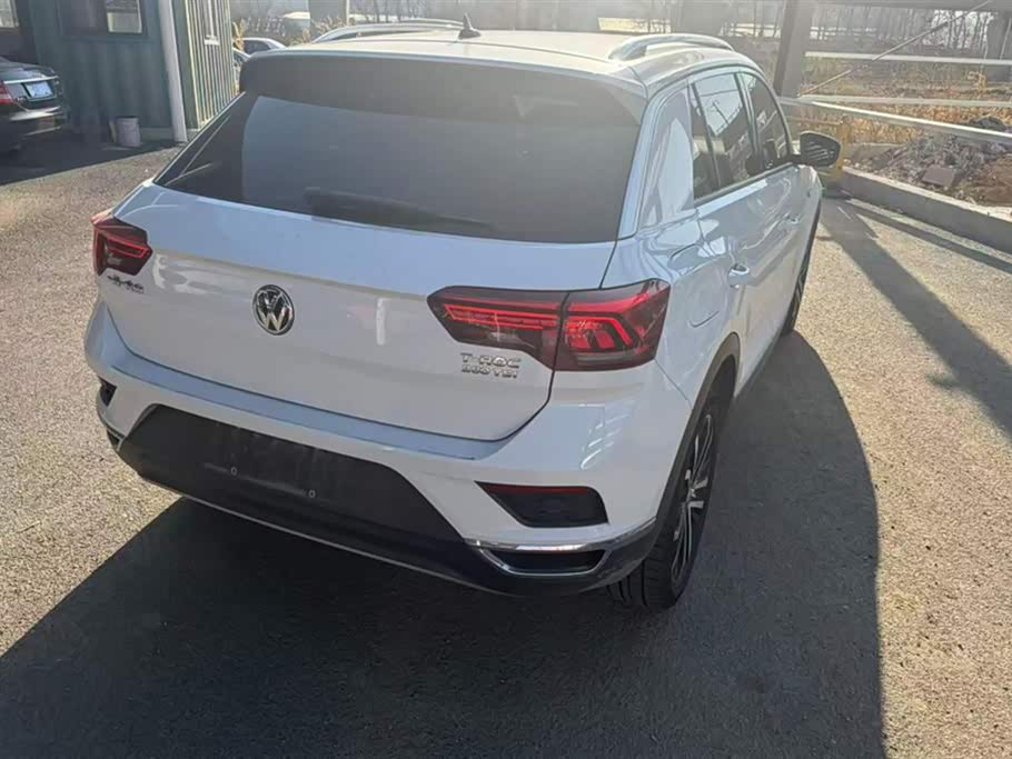 Volkswagen T-ROC exploring Songs