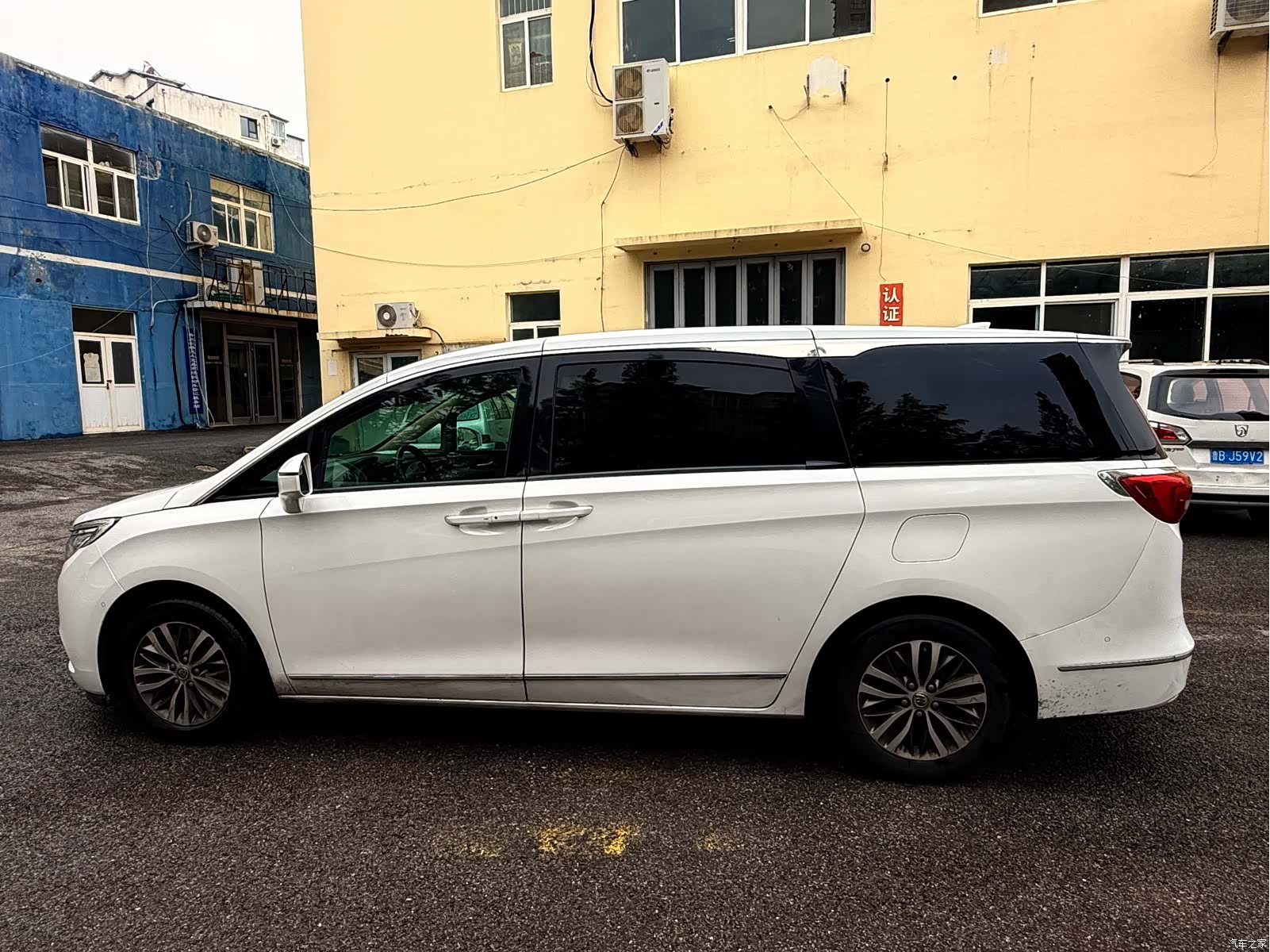 Buick GL8, 2017 6