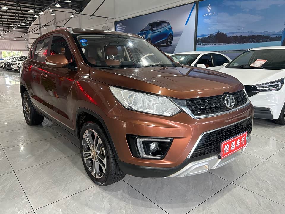BAIC Shenbao X35
