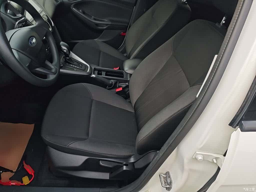 Ford Focus, 2017 15