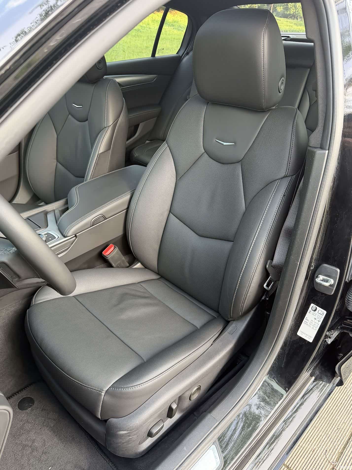 Cadillac CT5, 2023 14