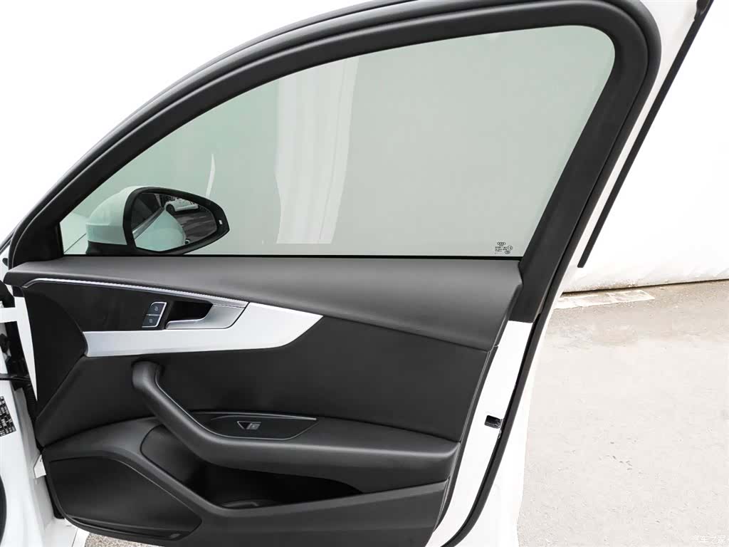 Audi A4L, 2024 13