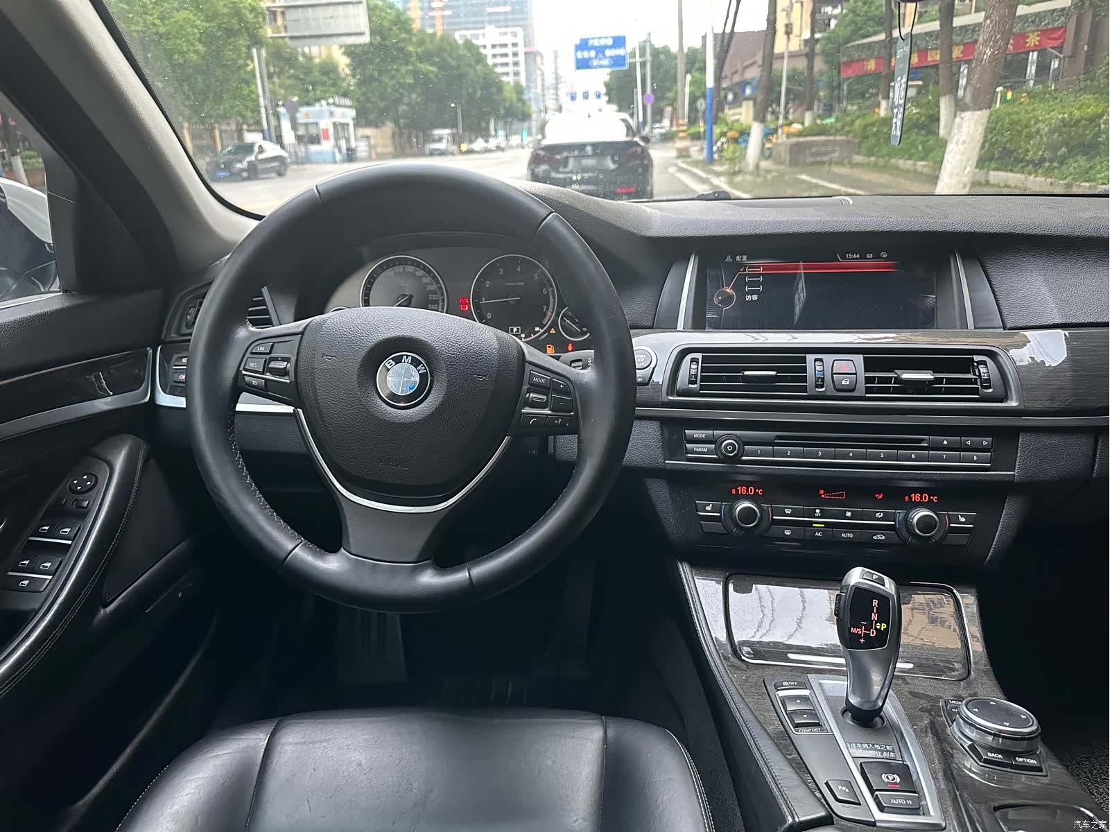 BMW 5 Series, 2016 24