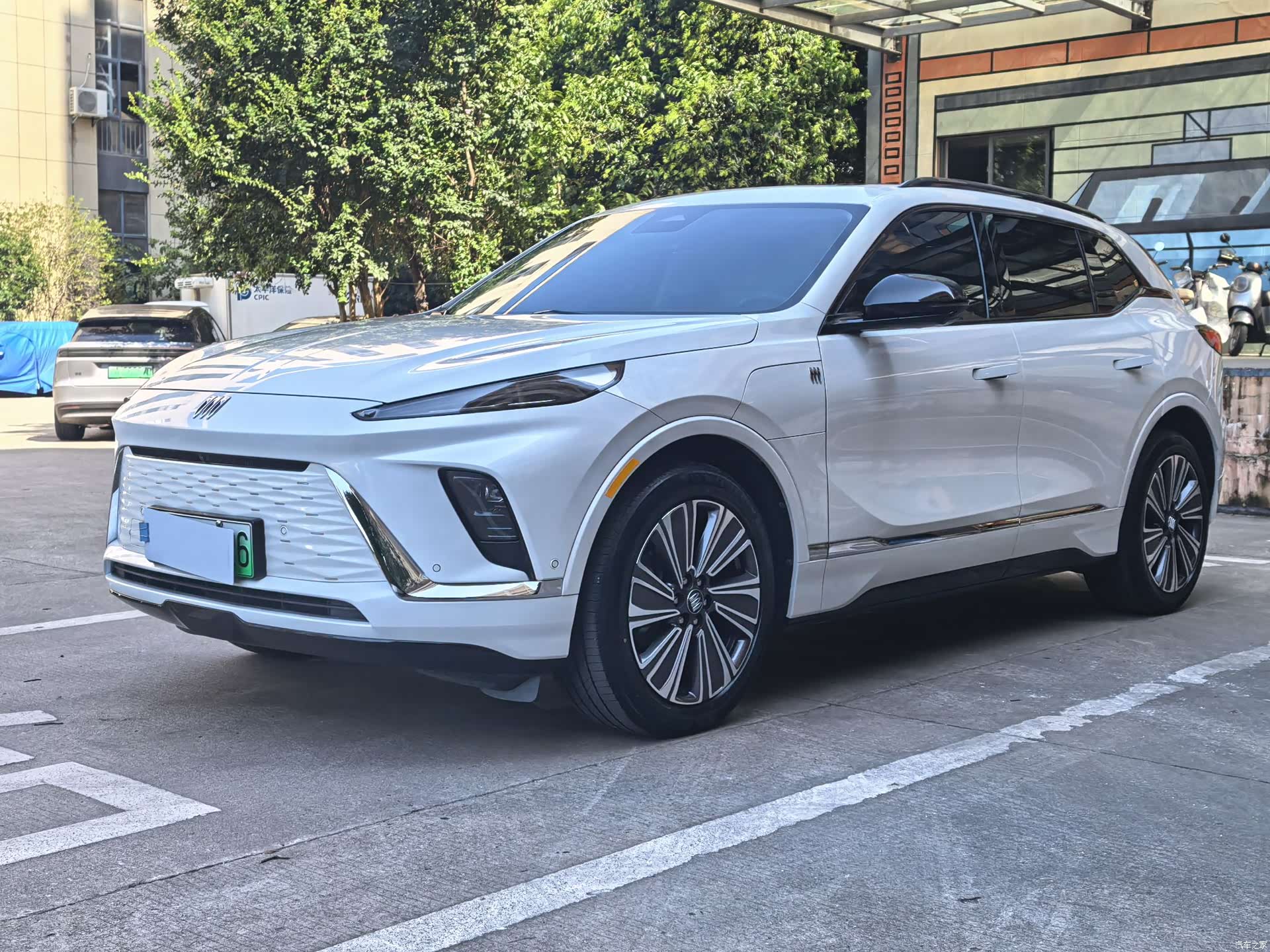 Buick E5, 2023 1