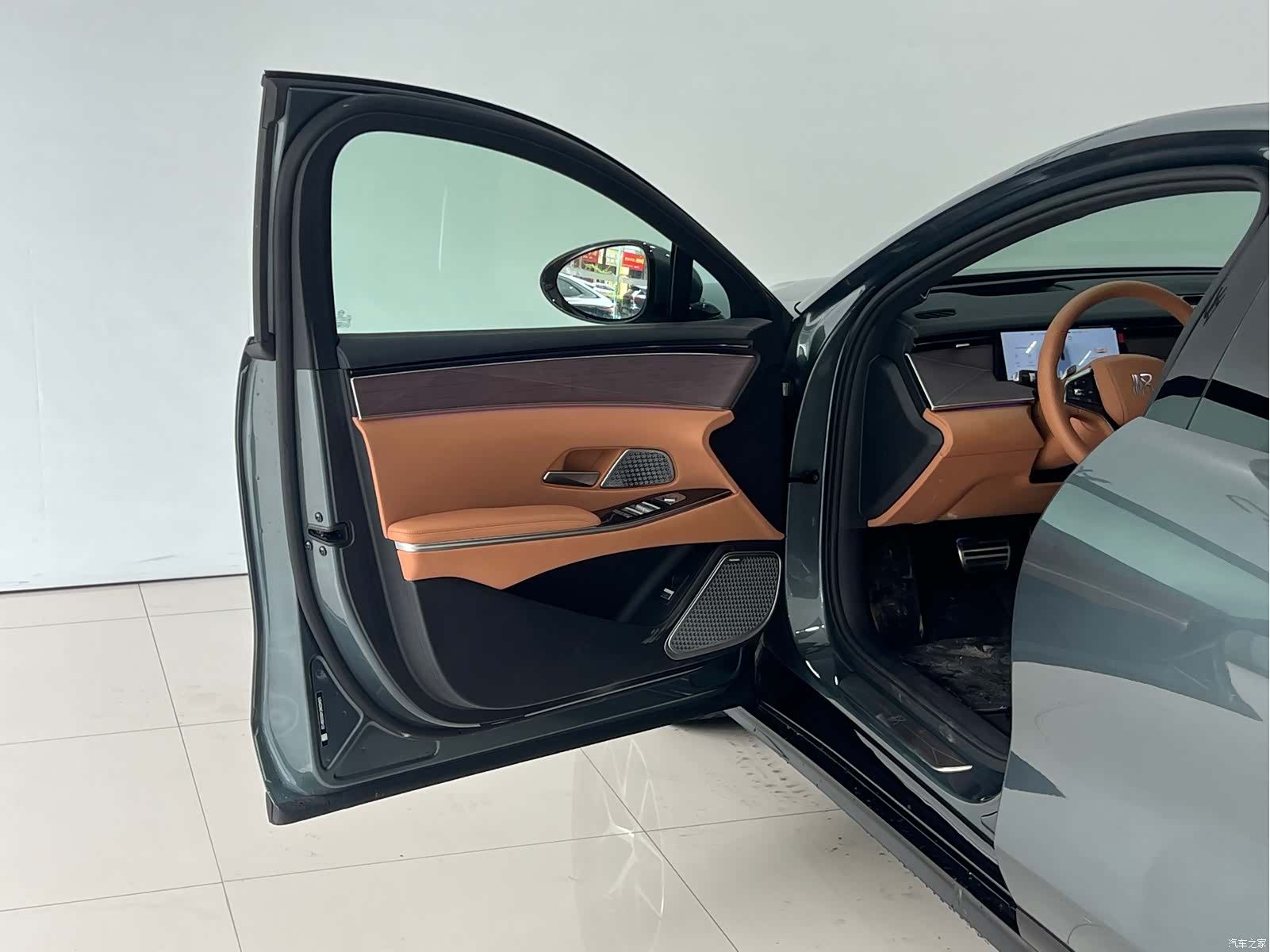 BYD Han, 2025 14