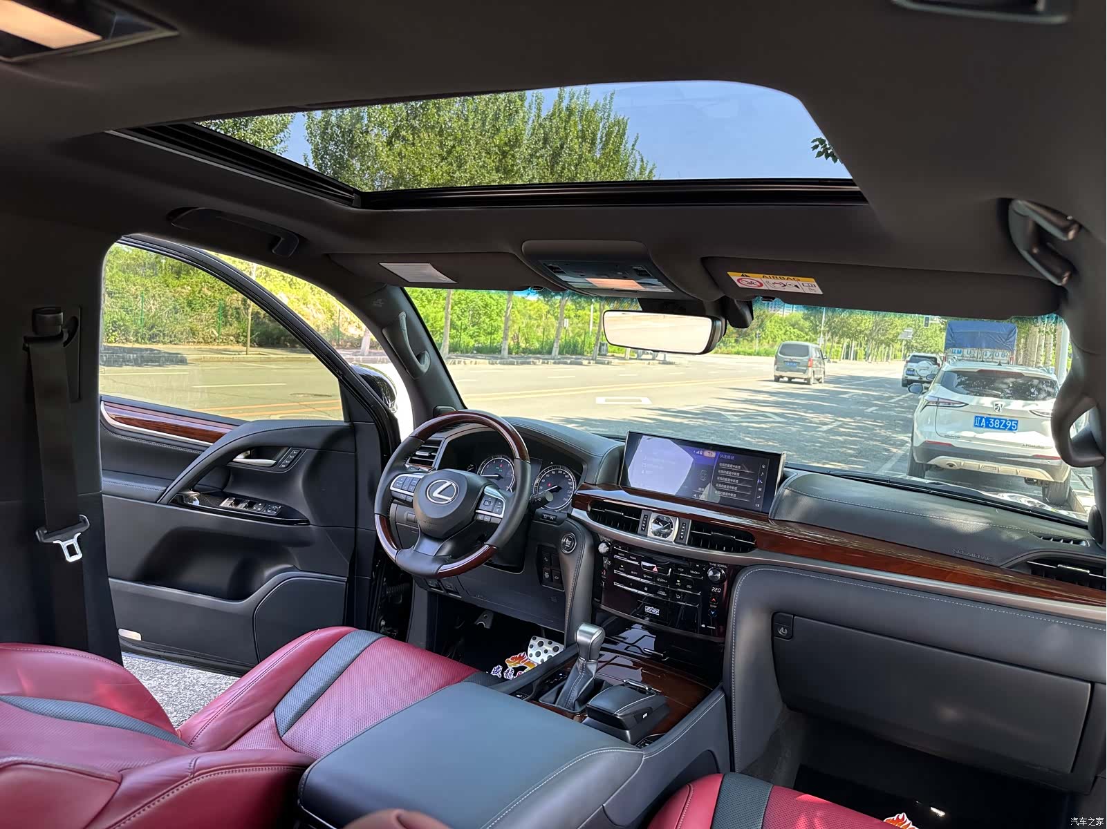 Lexus LX, 2020 15