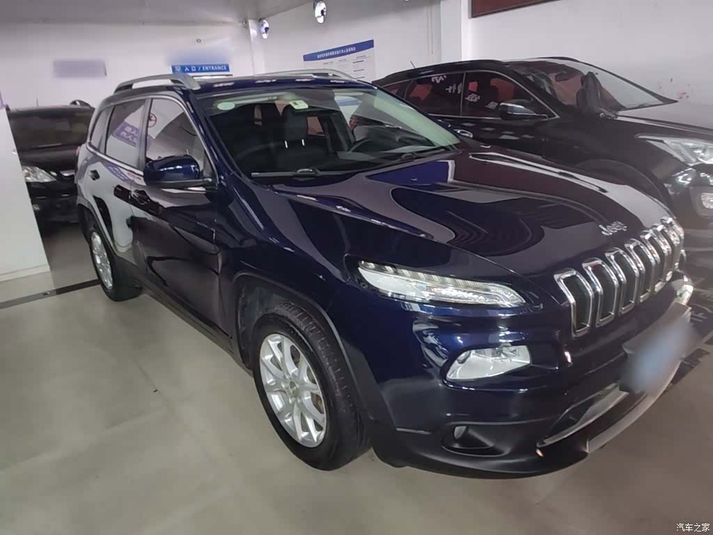 Jeep Cherokee, 2018 4