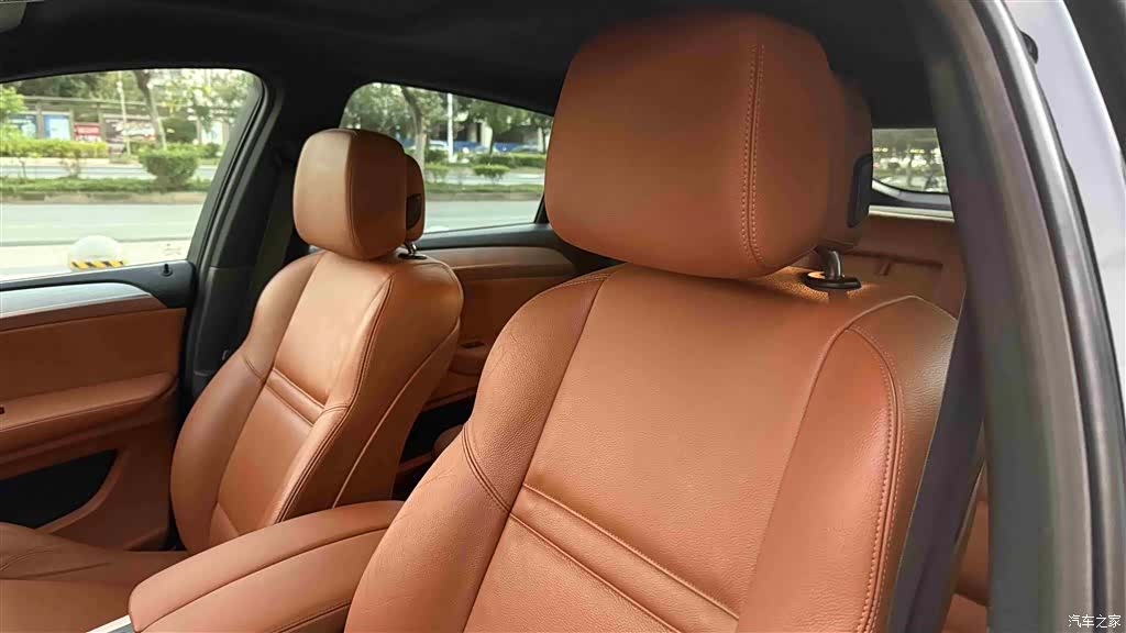 BMW X6, 2011 9