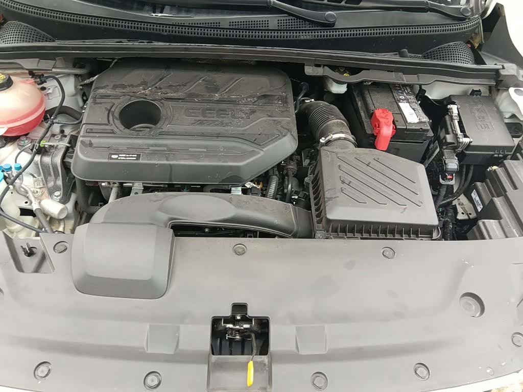 Geely Emgrand, 2022 17