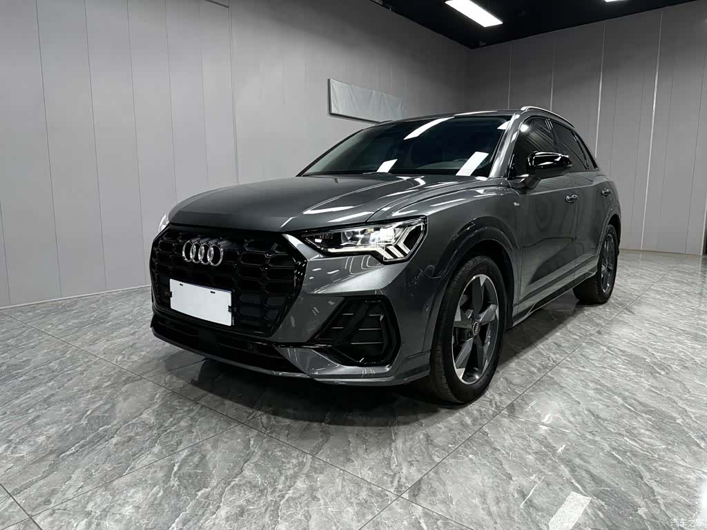 Audi Q3, 2022 1