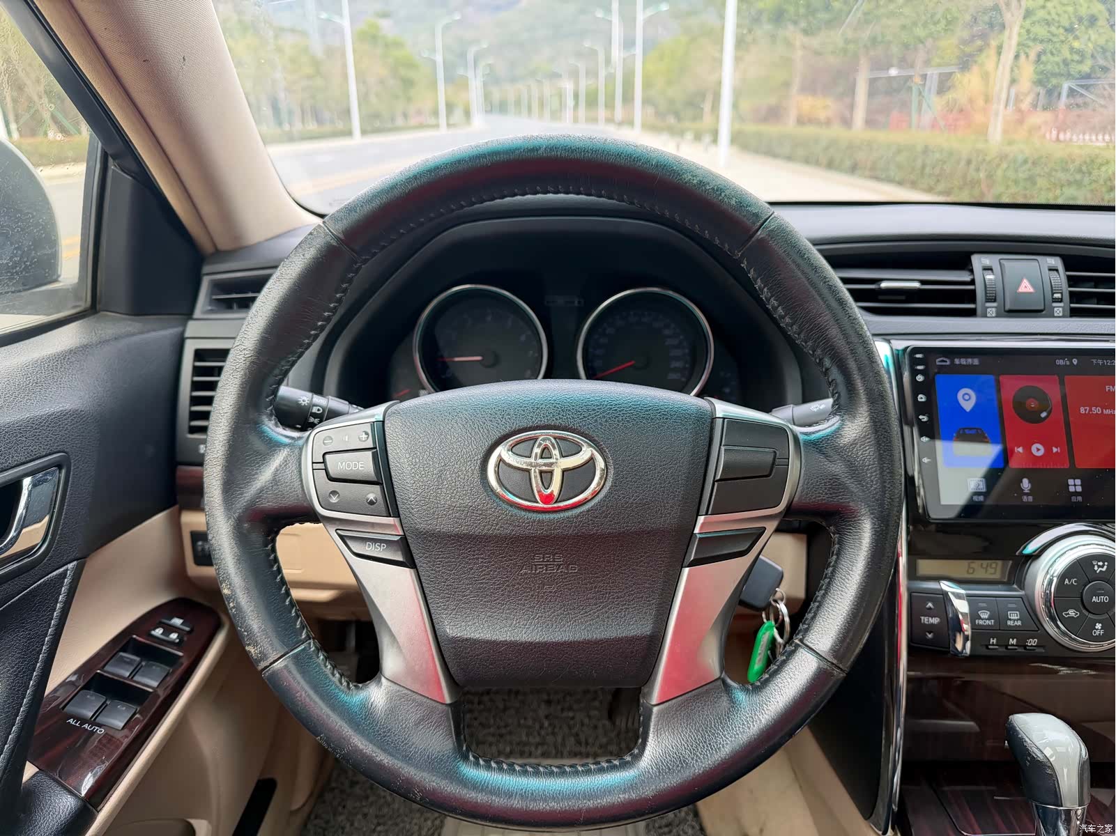 Toyota 2.5V, 2012 12