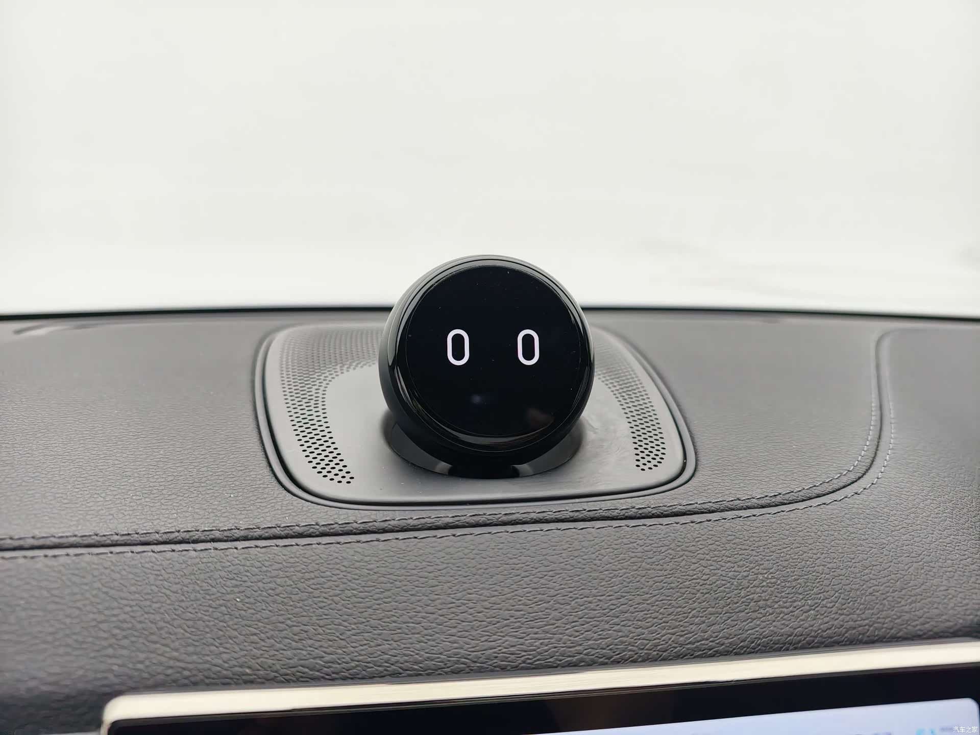 NIO ES8, 2022 13