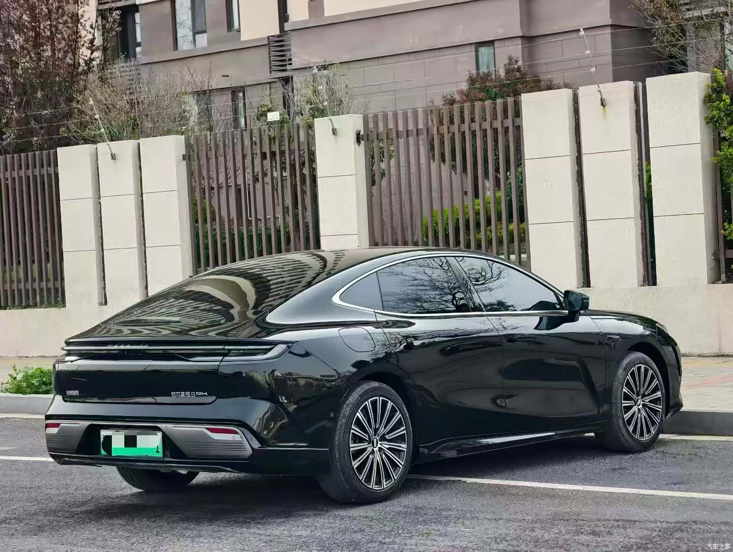Geely 8, 2025 9