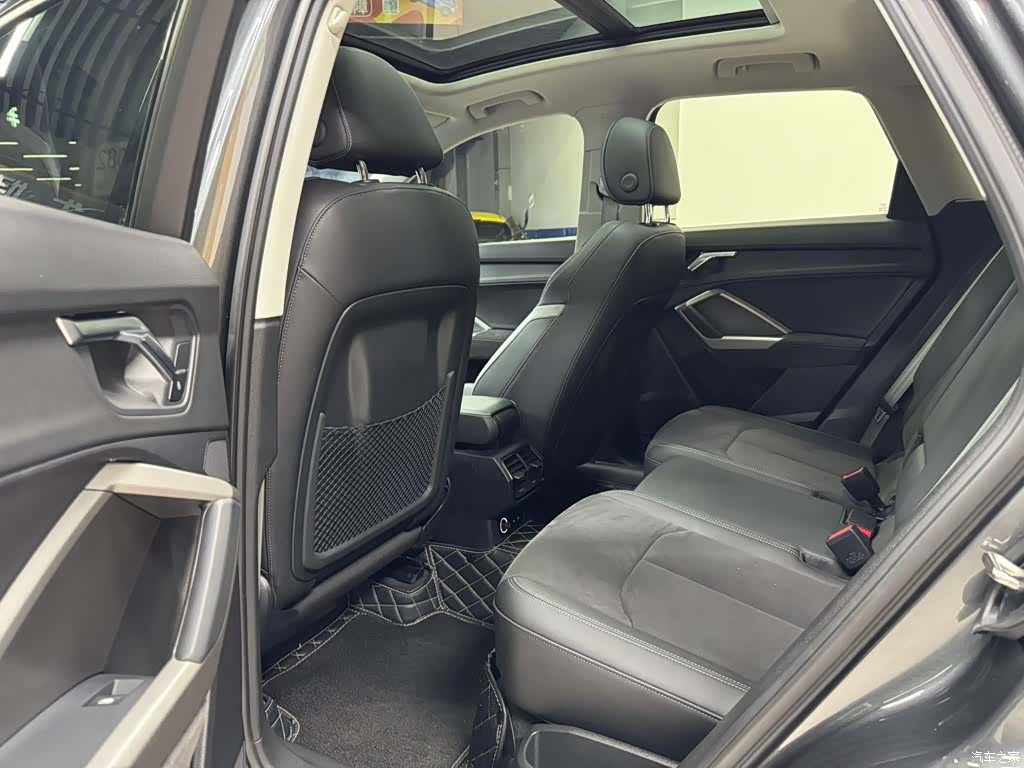 Audi Q3, 2022 8