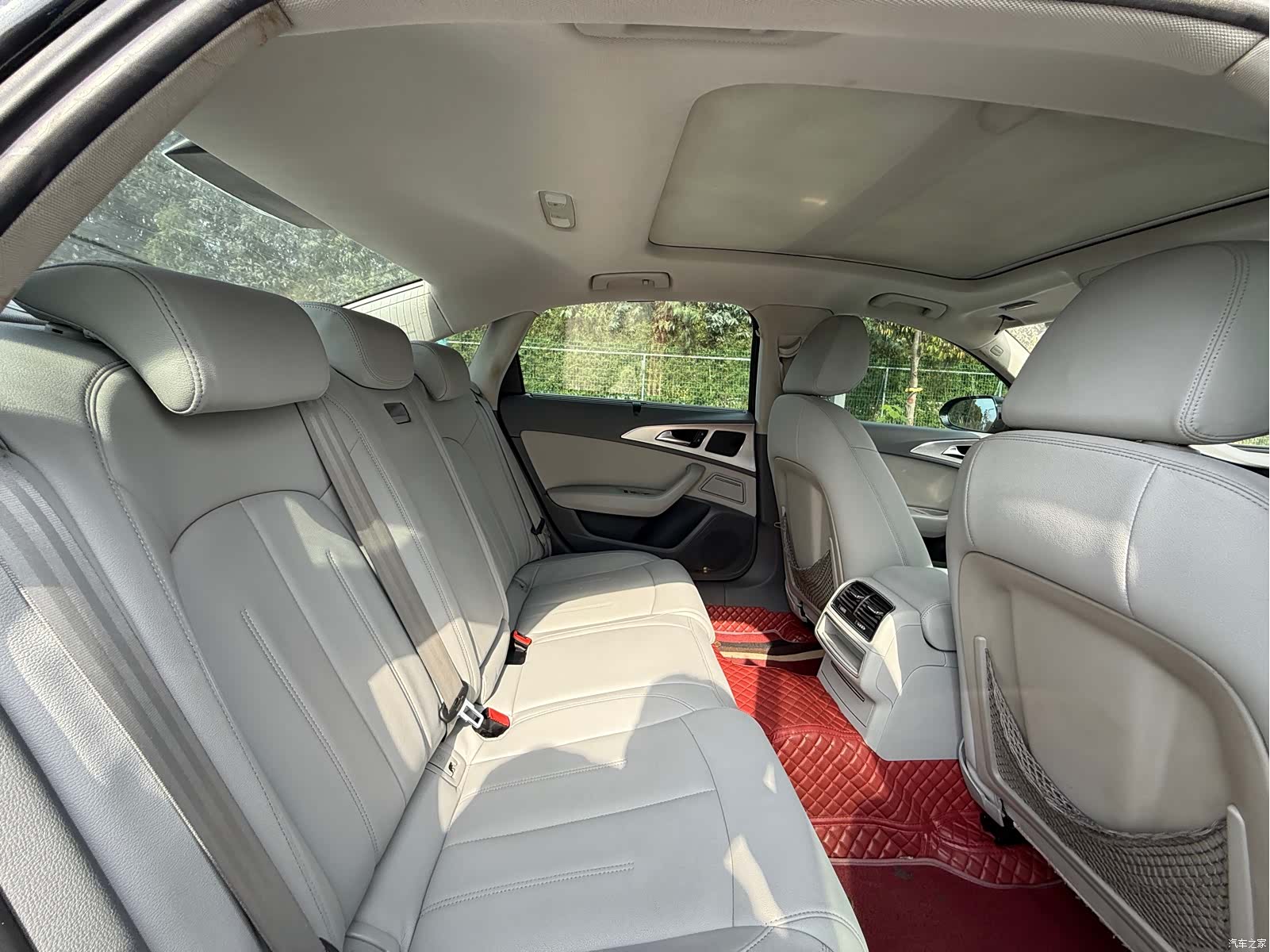 Audi A6L, 2013 26