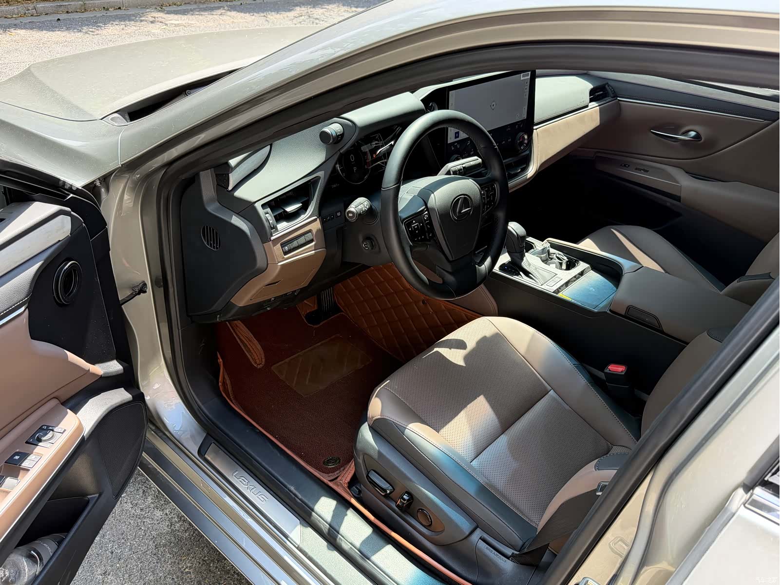 Lexus ES, 2026 все фото