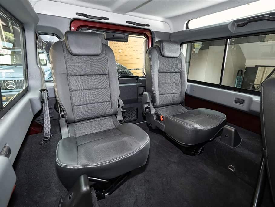 Land Rover guard Land Rover guard