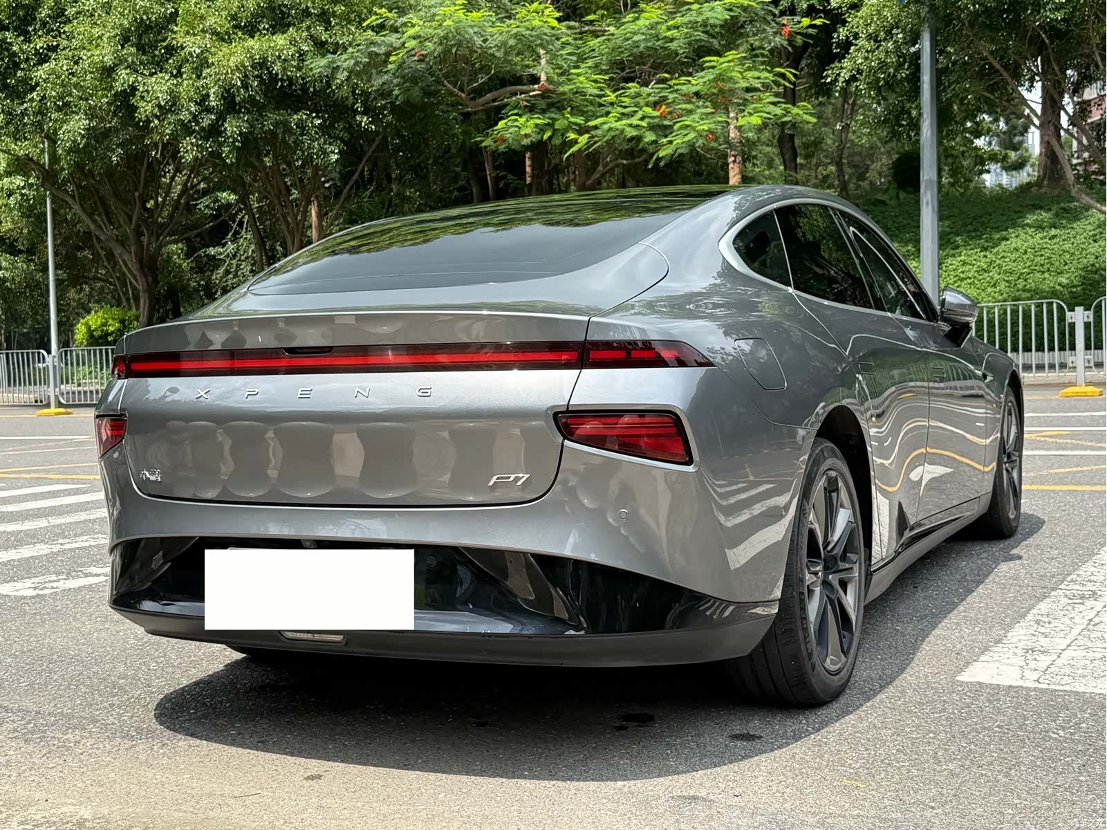 Xpeng P7, 2021 9