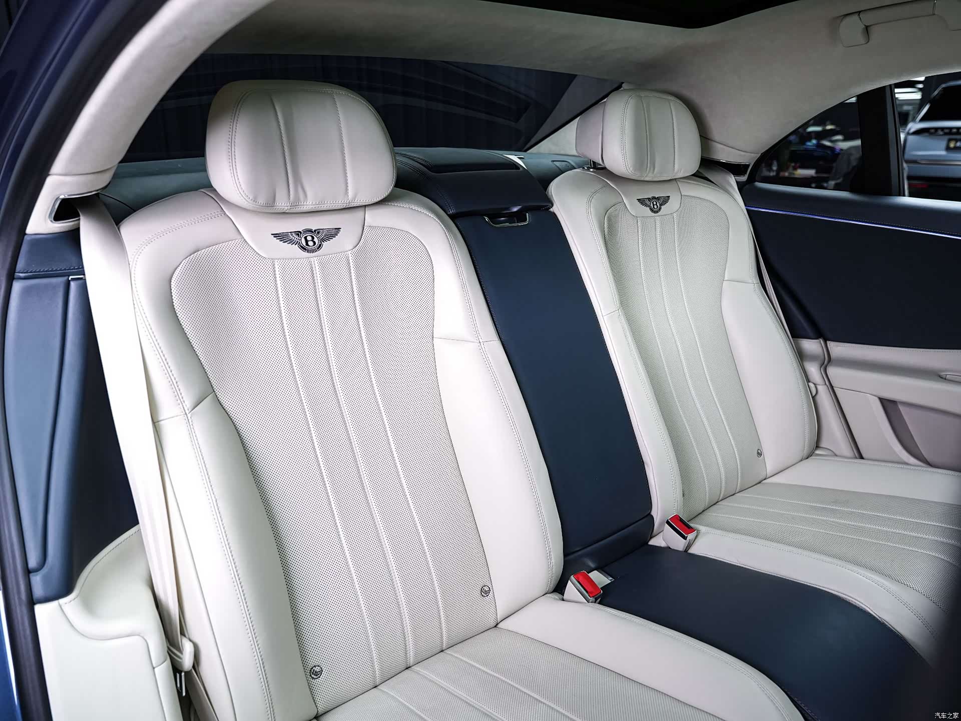 Bentley Flying Spur, 2021 25