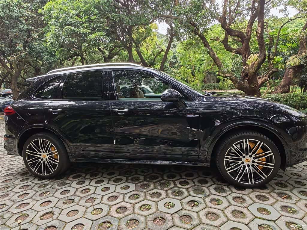 Porsche Cayenne, 2016 11