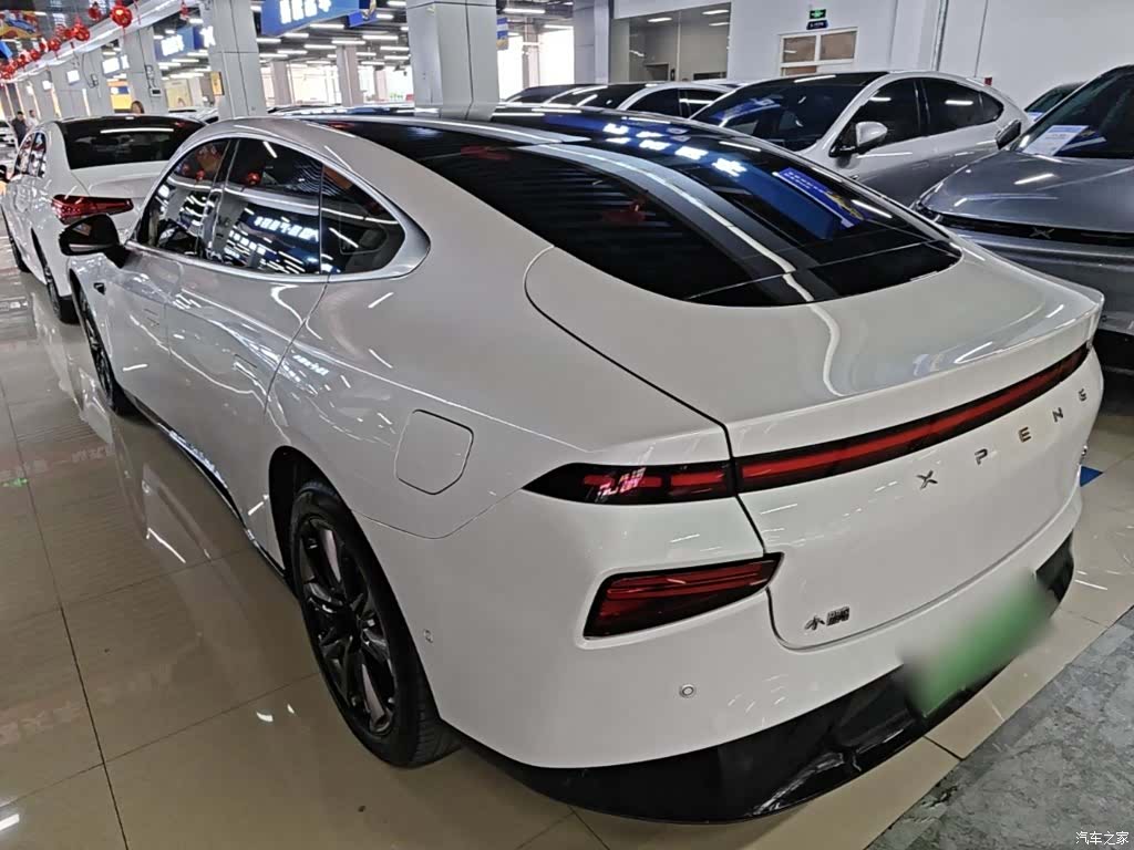 Xpeng P7, 2021 все фото