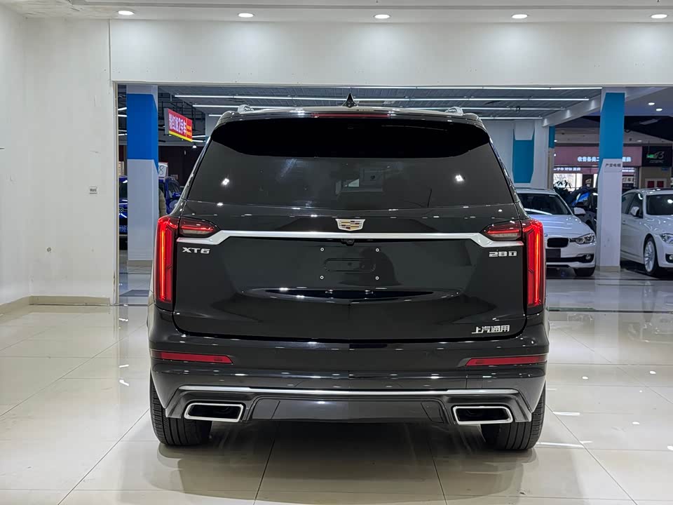 Cadillac XT6