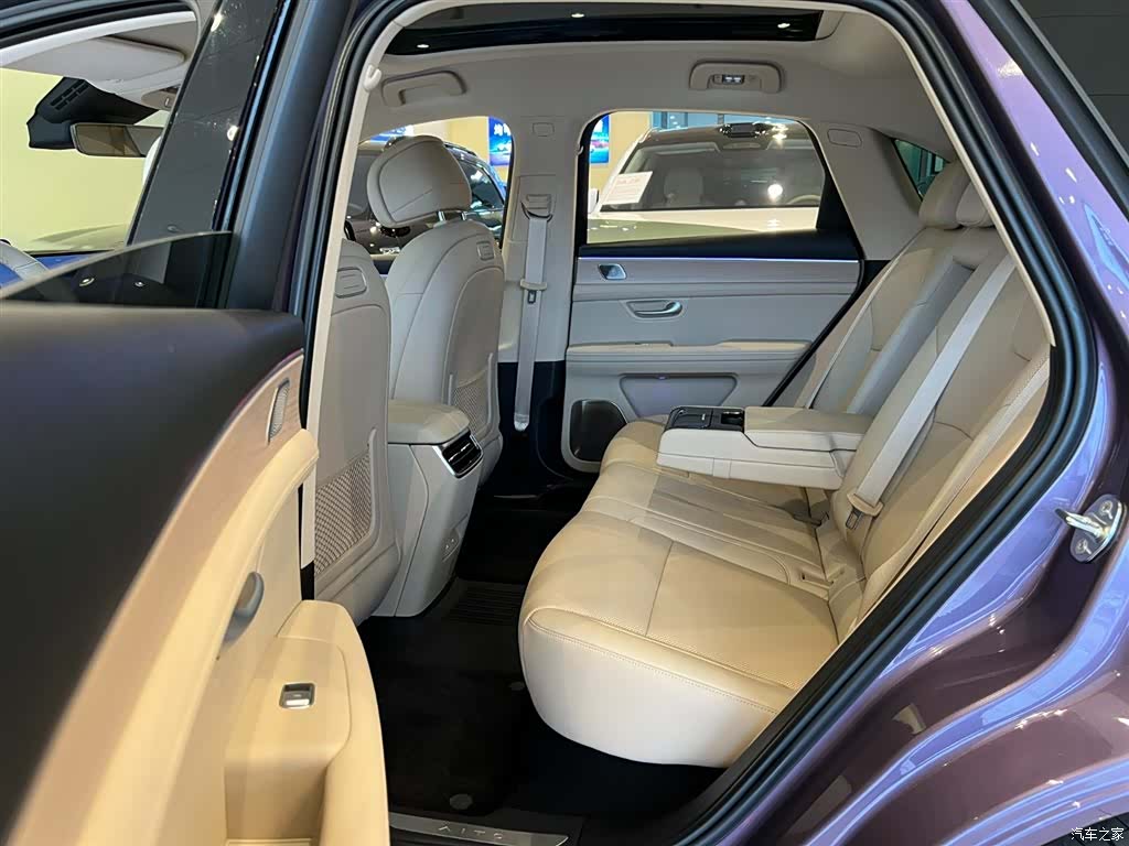 AITO M5, 2025 27