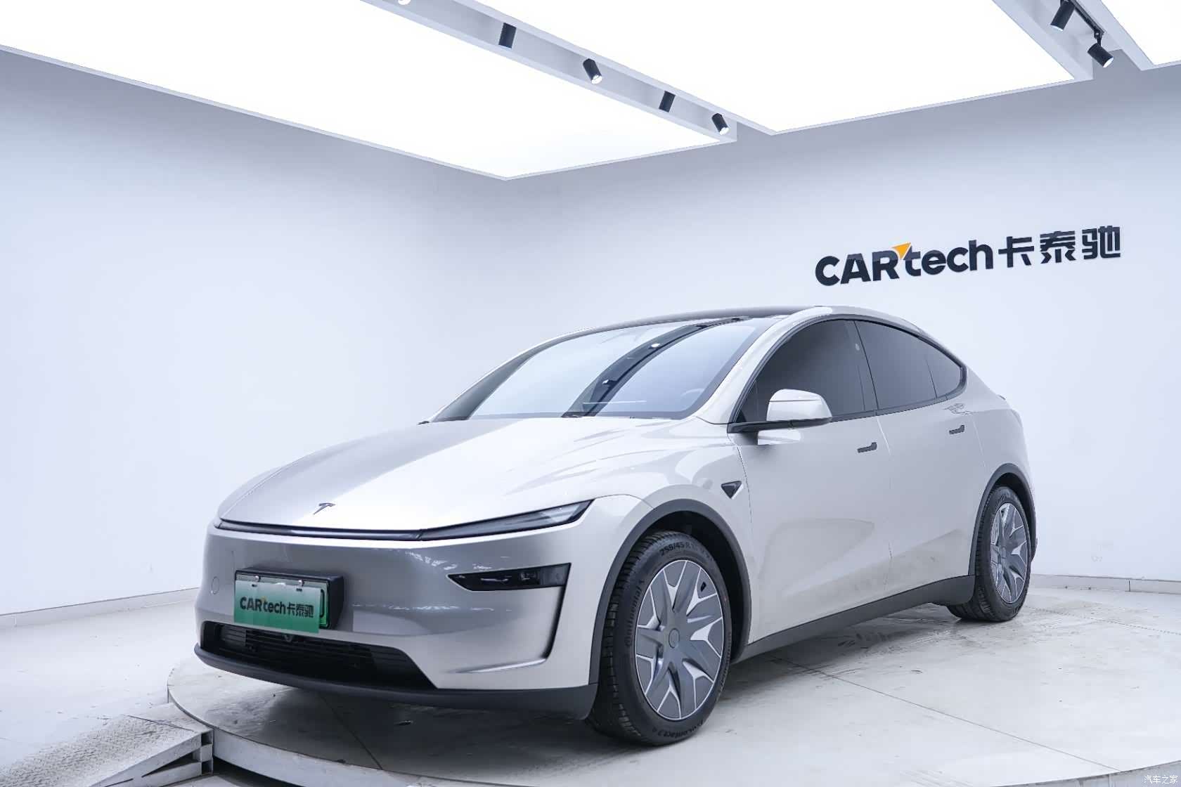 Tesla Model Y, 2026 9