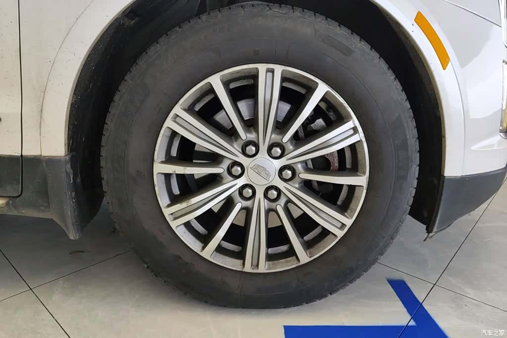 Cadillac XT5, 2017 6