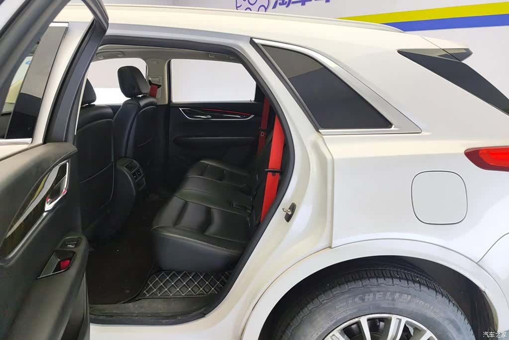 Cadillac XT5, 2017 11