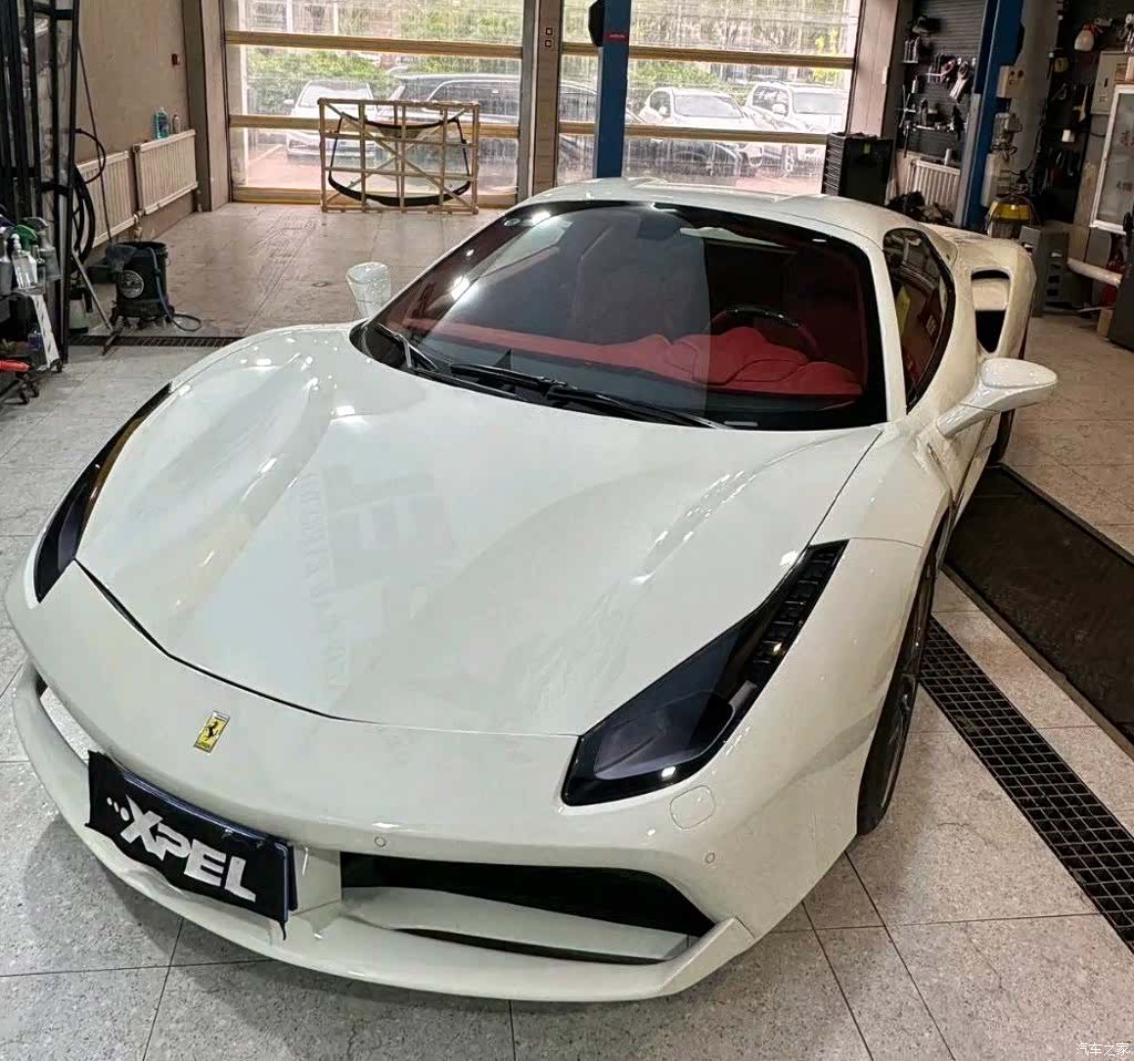 Ferrari 488, 2018 1