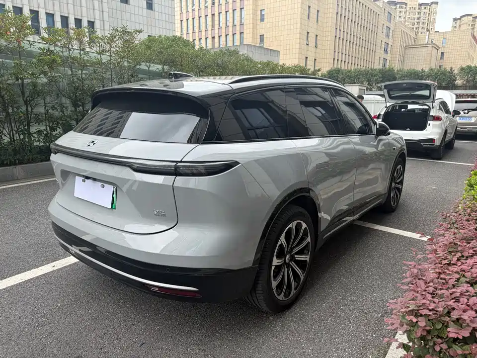 NIO ES6