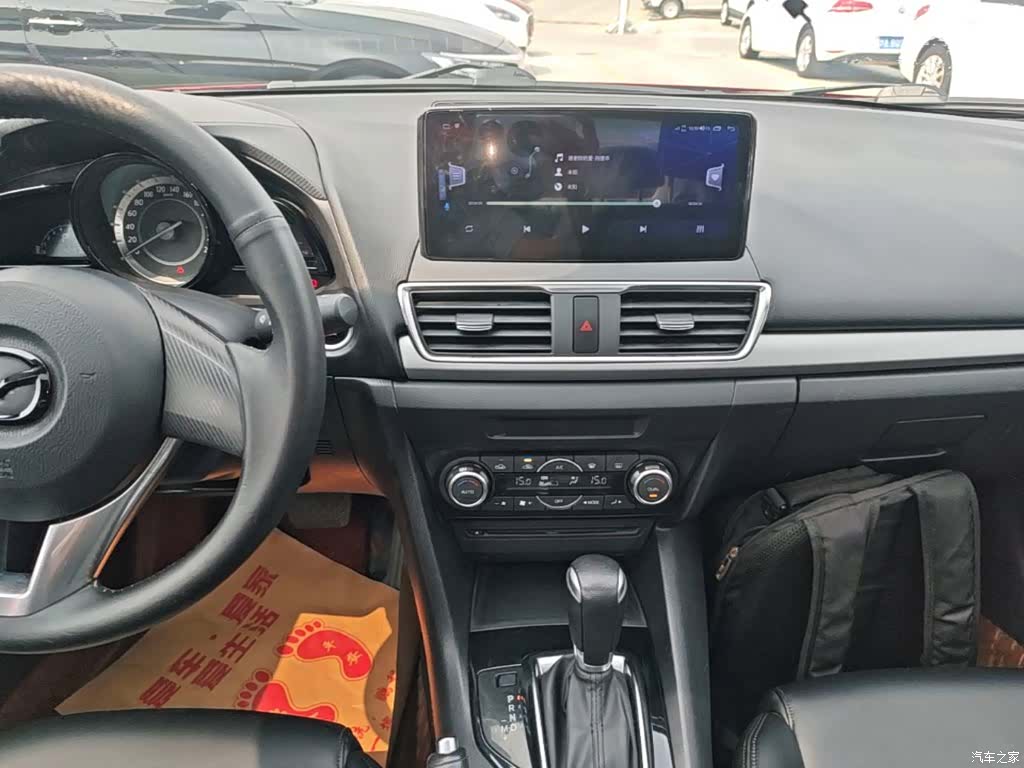 Mazda Mazda3, 2016 13