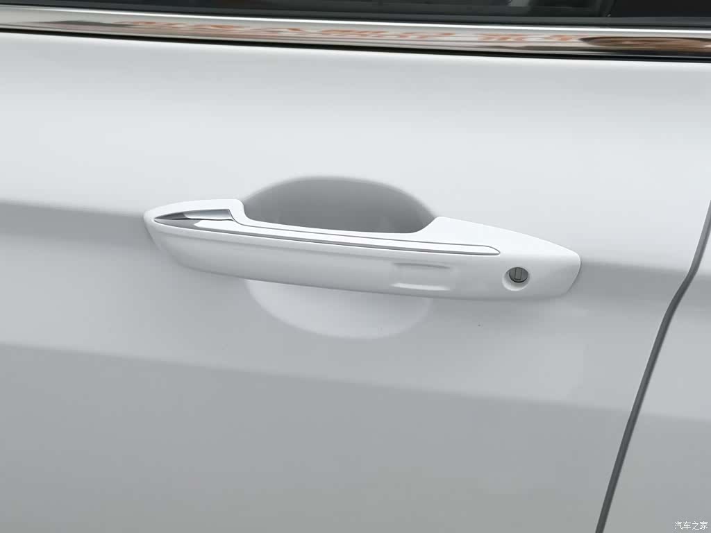 Geely Emgrand, 2023 18