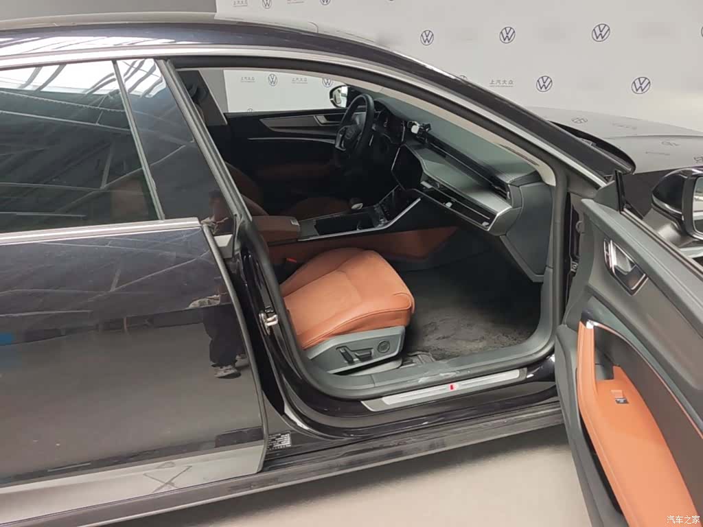 Audi A7L, 2024 11