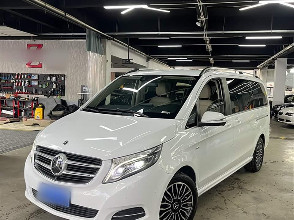 Mercedes-Benz V-class