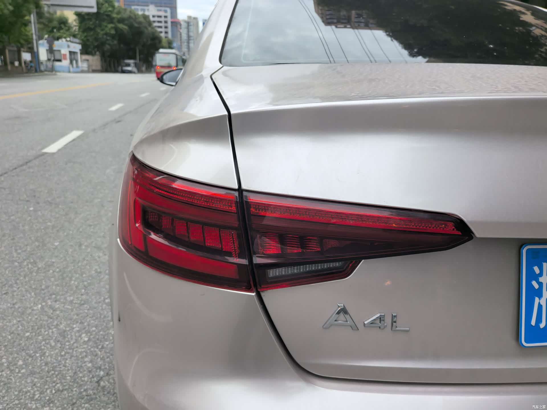 Audi A4L, 2017 7