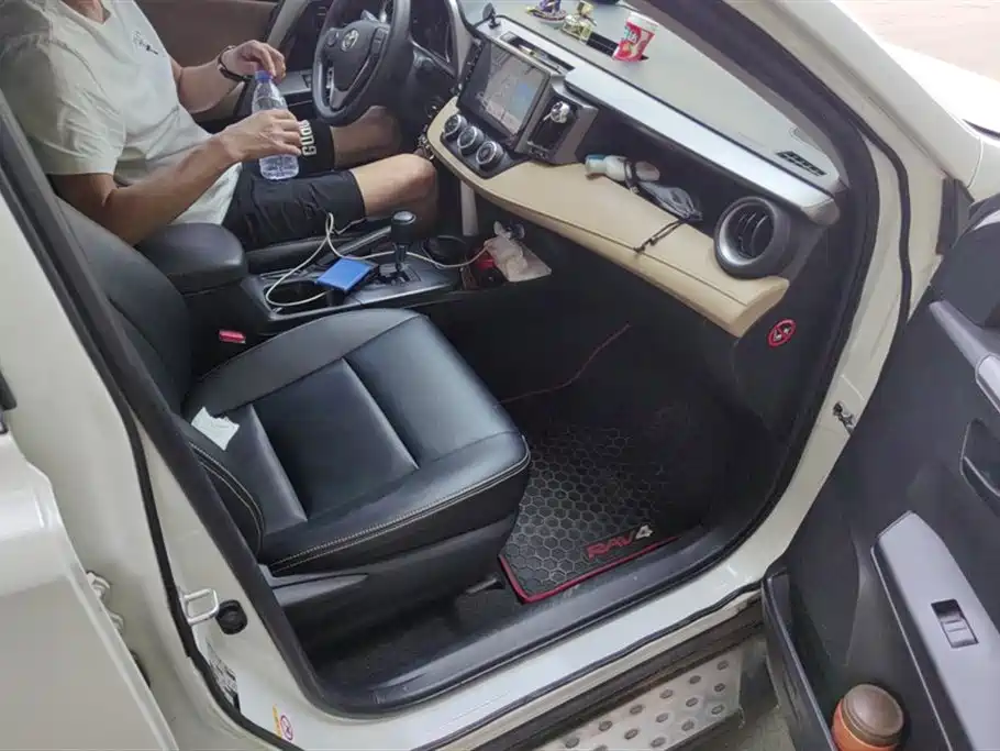 Toyota RAV4 Rongfang