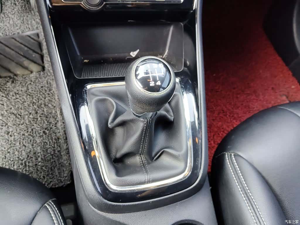 Roewe i5, 2019 6