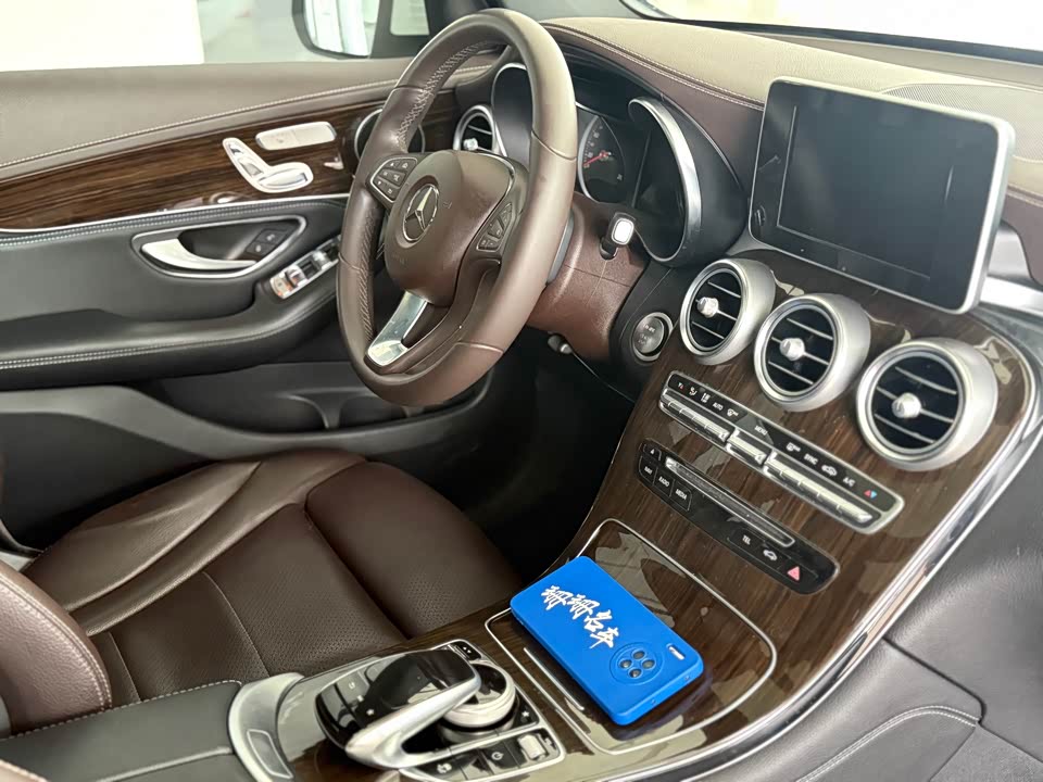 Mercedes-Benz GLC Mercedes-Benz GLC