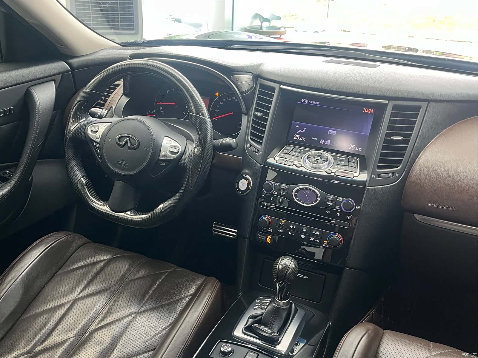 Infiniti FX35, 2012 13