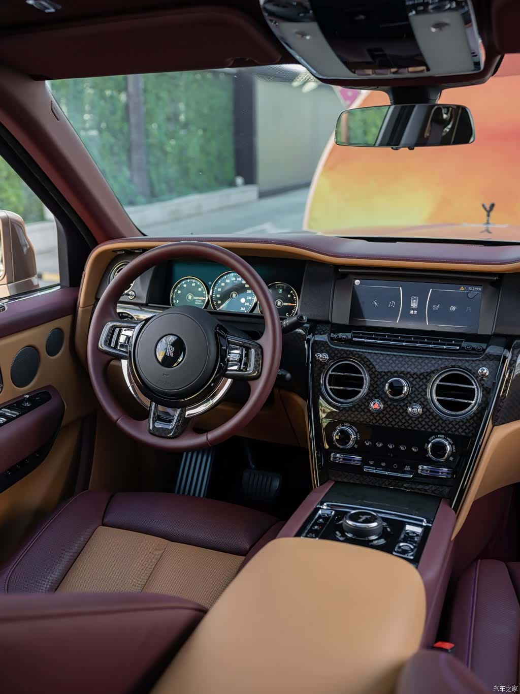 Rolls-Royce Cullinan, 2022 13