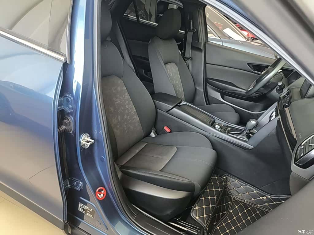 Mazda CX-4, 2020 25
