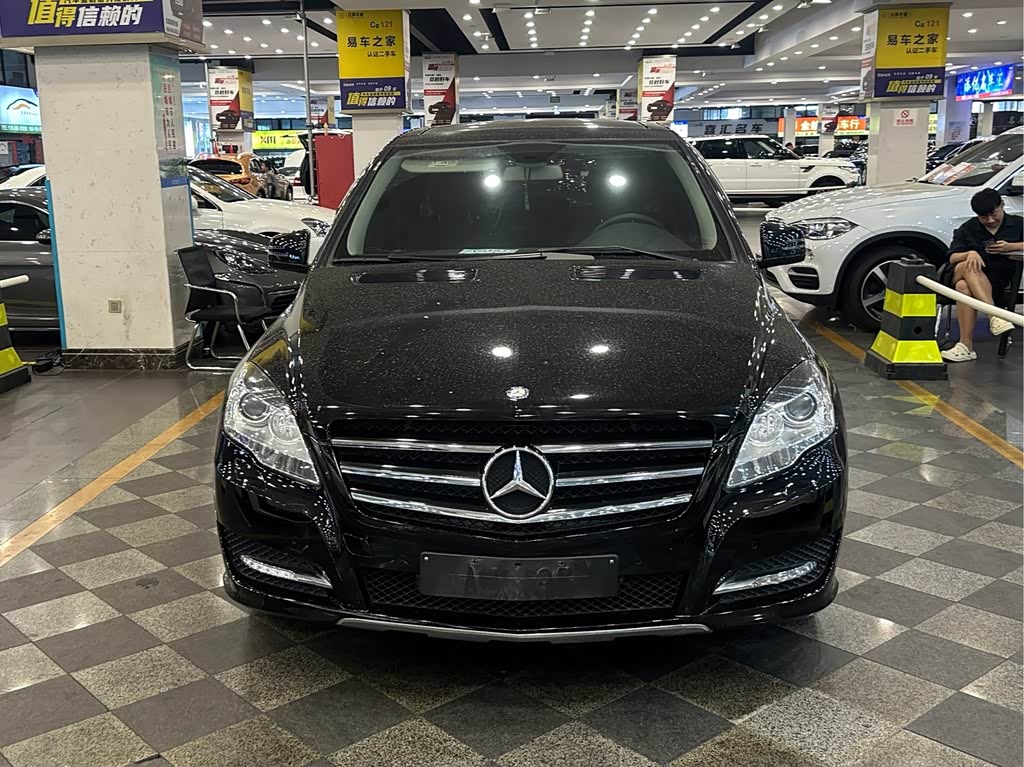 Mercedes-Benz R