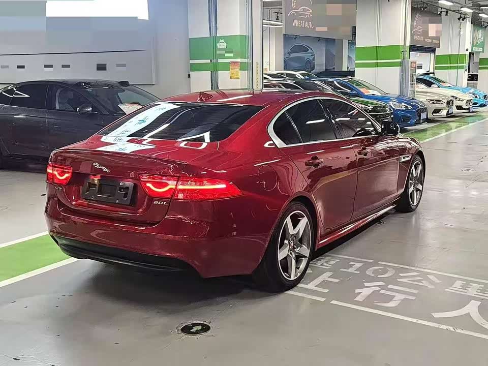 Jaguar XE