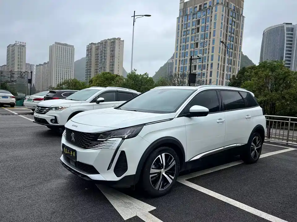 Peugeot 5008