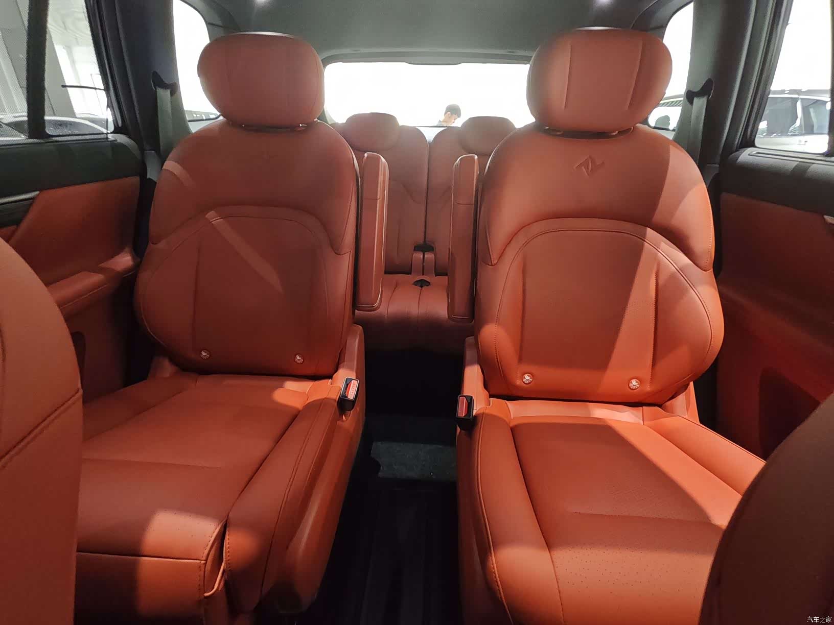 DongFeng eπ008, 2024 18