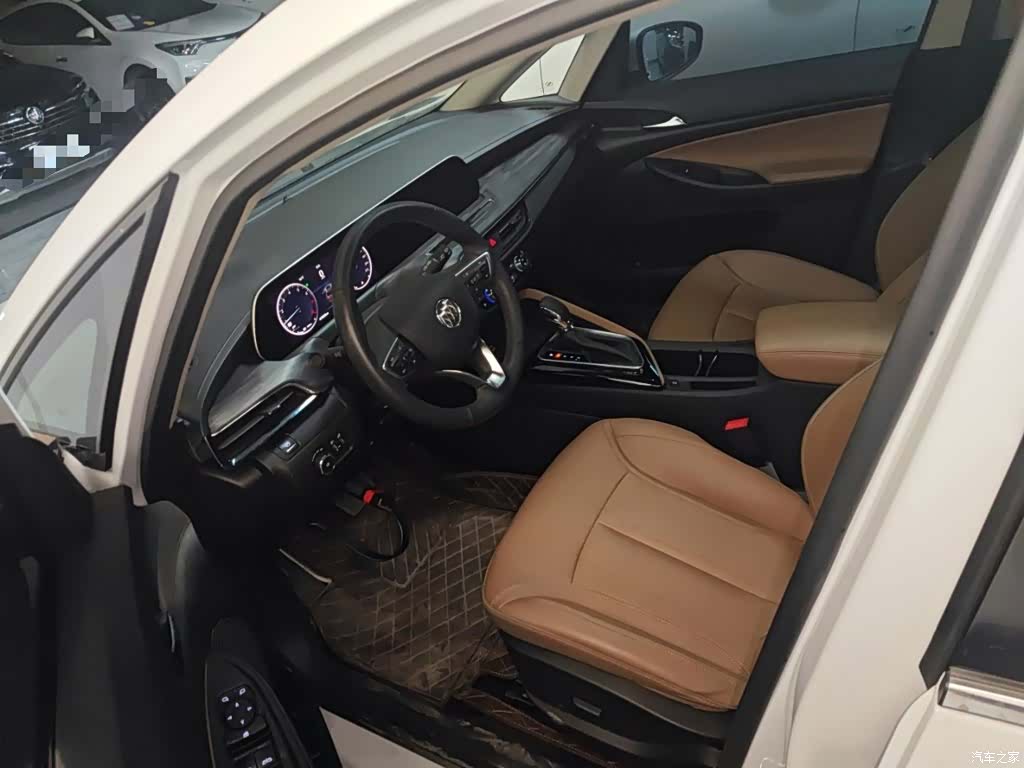 Buick GL6, 2022 12