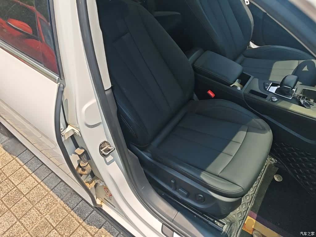 Audi A4L, 2023 25